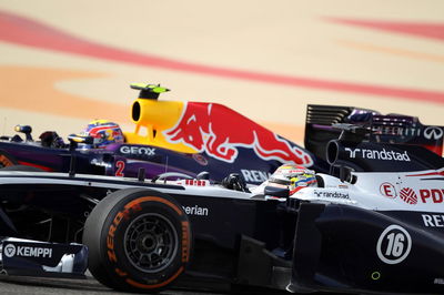 21.04.2013- Race, Pastor Maldonado (VEN) Williams F1 Team FW35 and Mark Webber (AUS) Red Bull Racing