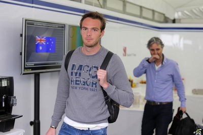 Sauber won't be drawn into 'mud fight' with van der Garde