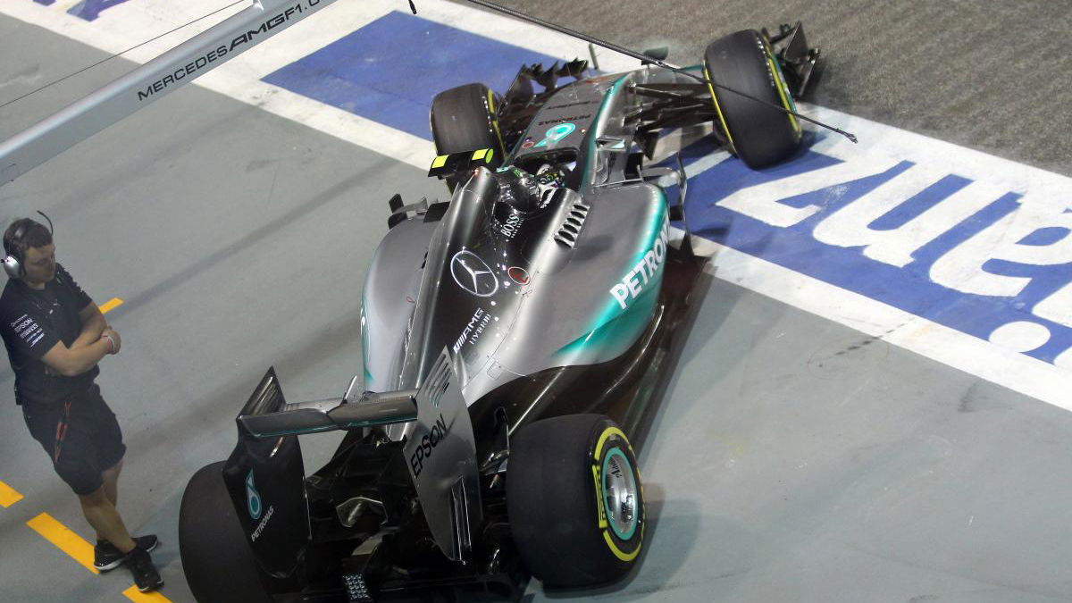 Wolff refutes tyre pressure link to performance slump