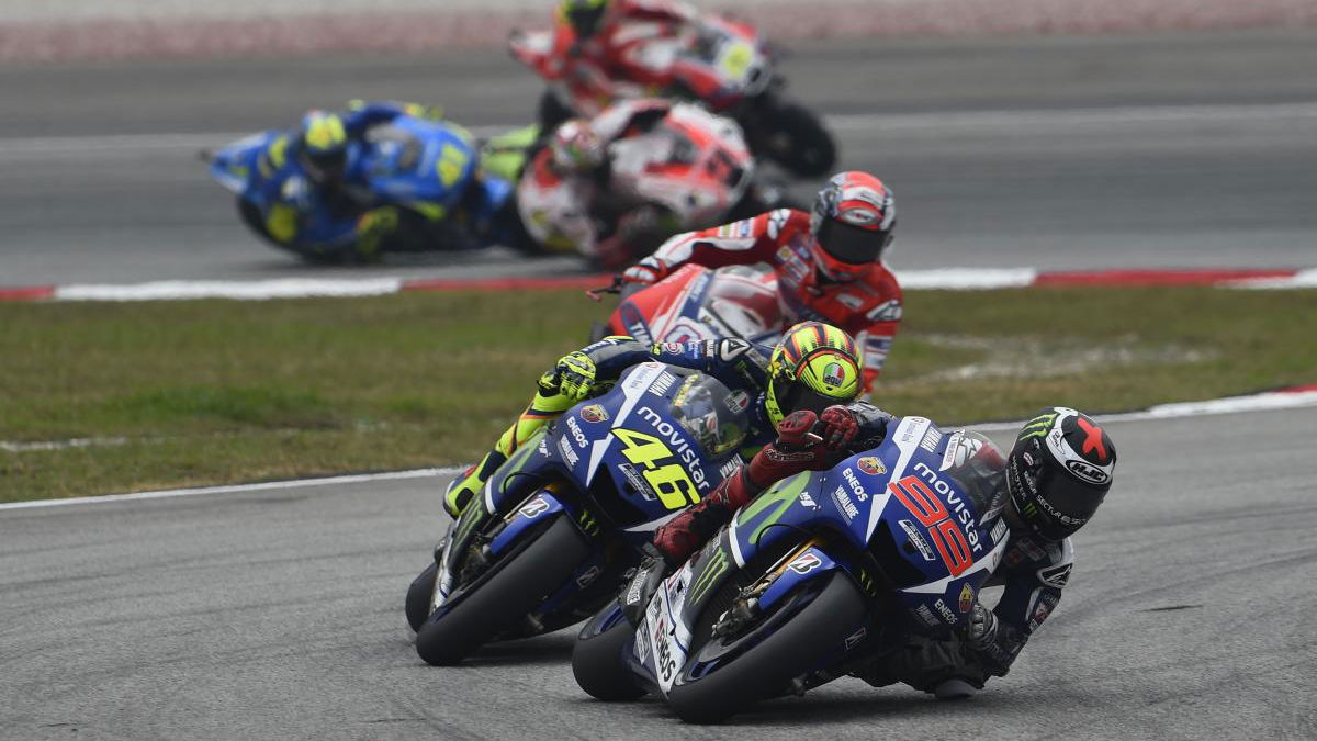 Lorenzo has 'lost respect' for title rival Rossi