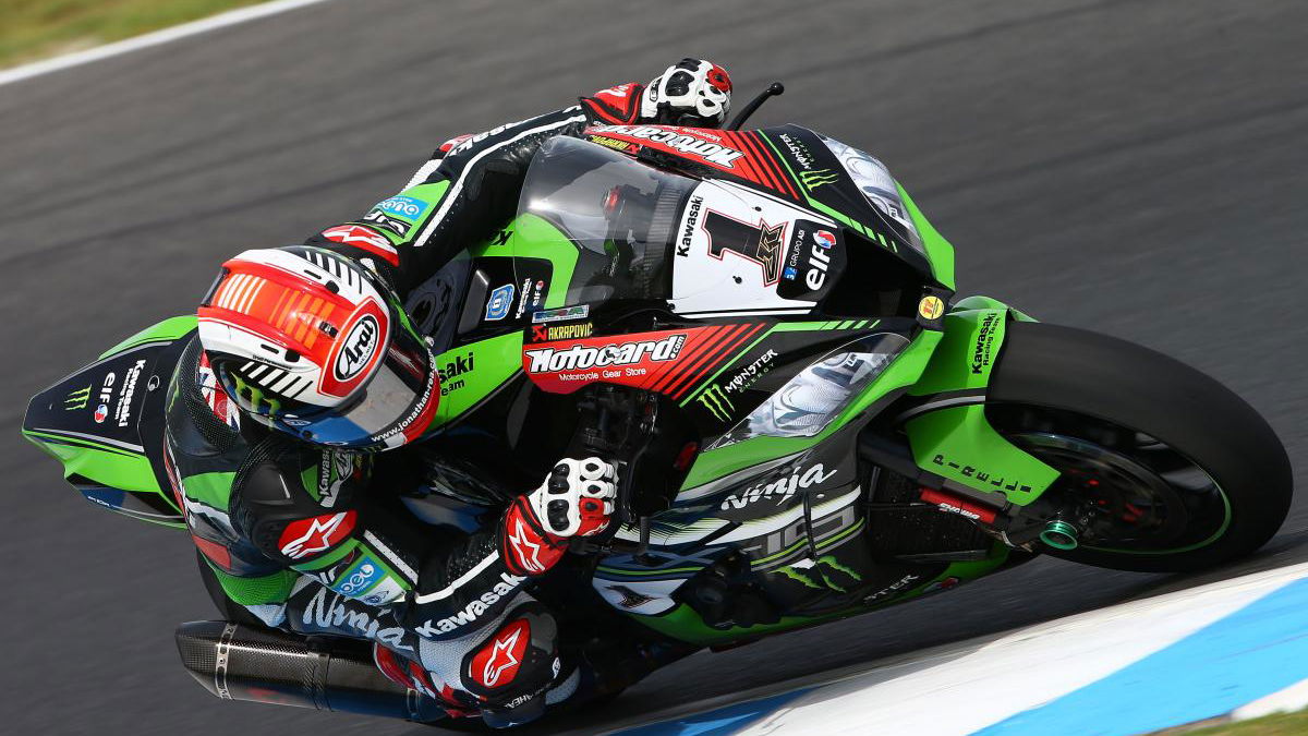 Rea resists all-comers to kick off defence in style