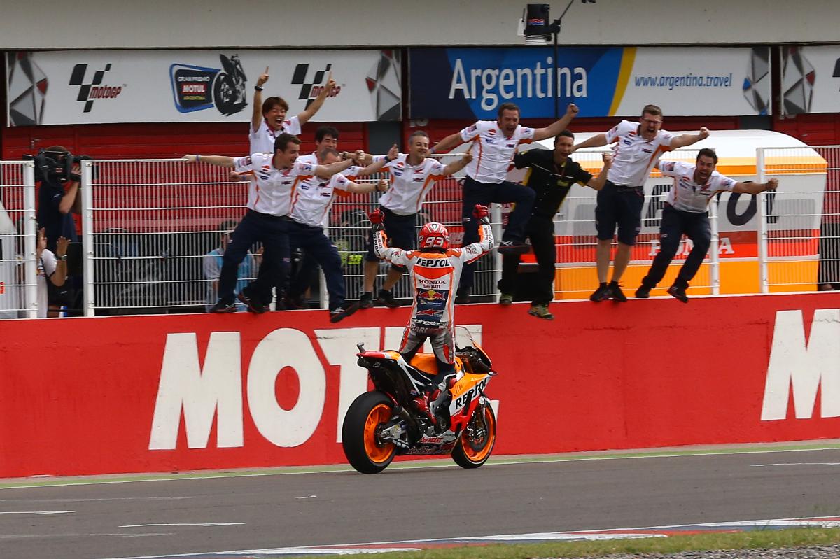 Iannone punished for Dovizioso take down