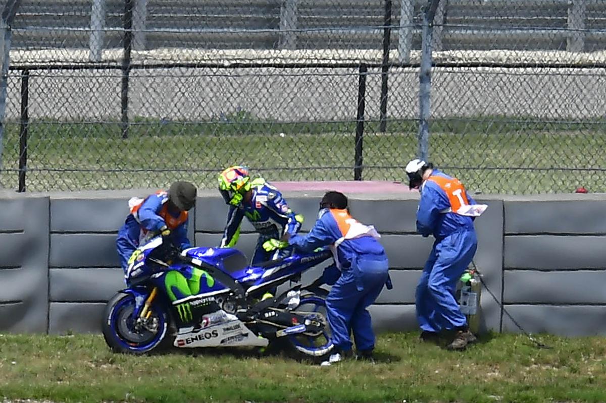 Pedrosa: It's lucky I don't have wings...