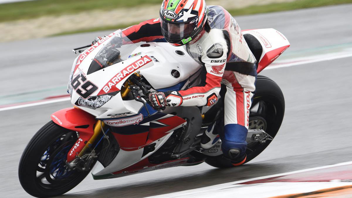 Nicky Hayden claims debut WSBK victory