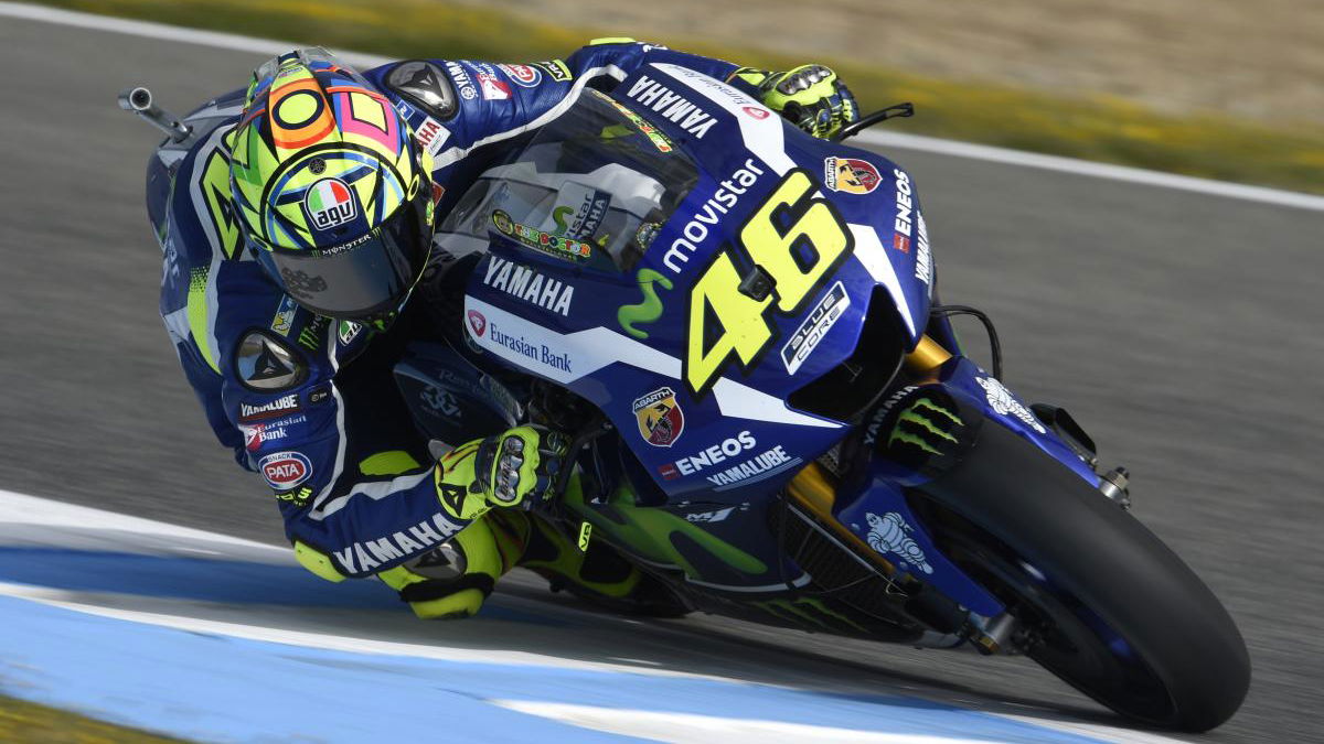 Valentino Rossi storms to pole at Jerez