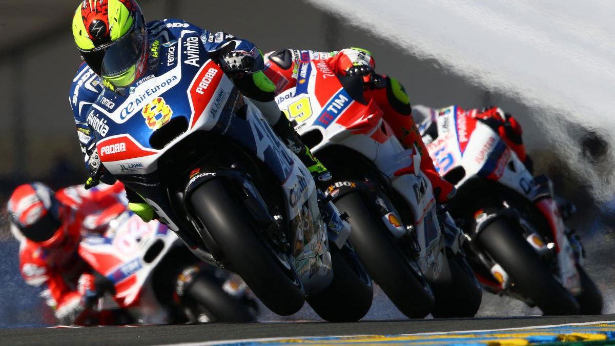 Barbera replaces Iannone, Mike Jones joins Avintia!