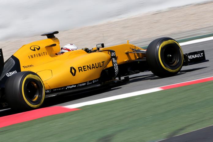 'Scrappy day' leaves Vettel 'where we don't belong'