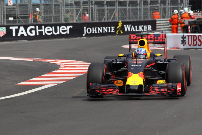 'Scrappy day' leaves Vettel 'where we don't belong'