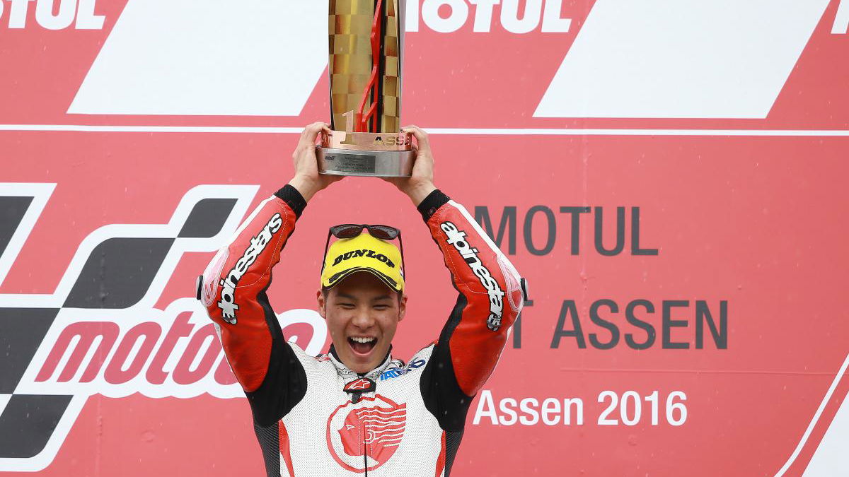 Moto2: Nakagami takes first win as rain arrives