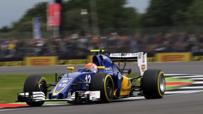 Manor point puts pressure on Sauber to 'raise game'