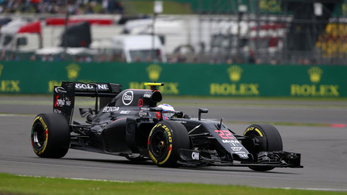 Rear wing issue continues Button Silverstone curse