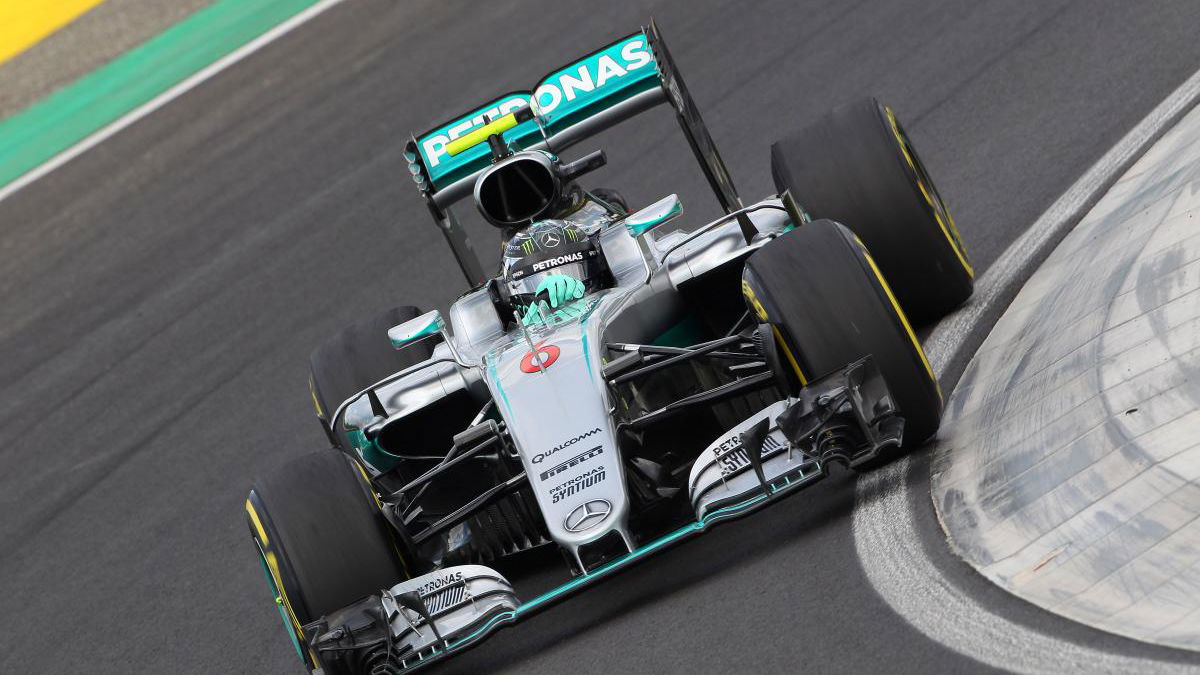 Rosberg keeps pole after yellow flag investigation