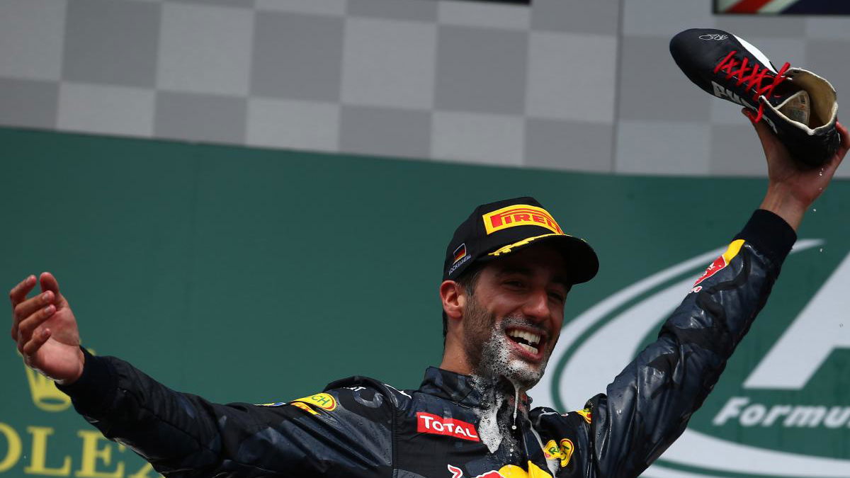 Ricciardo explains 'Shoey' as Rossi joins in