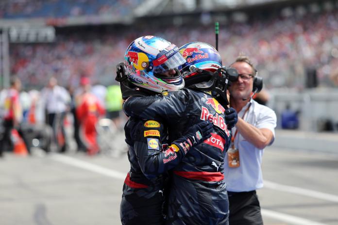 Vettel owns up to mistake as Ferrari labours