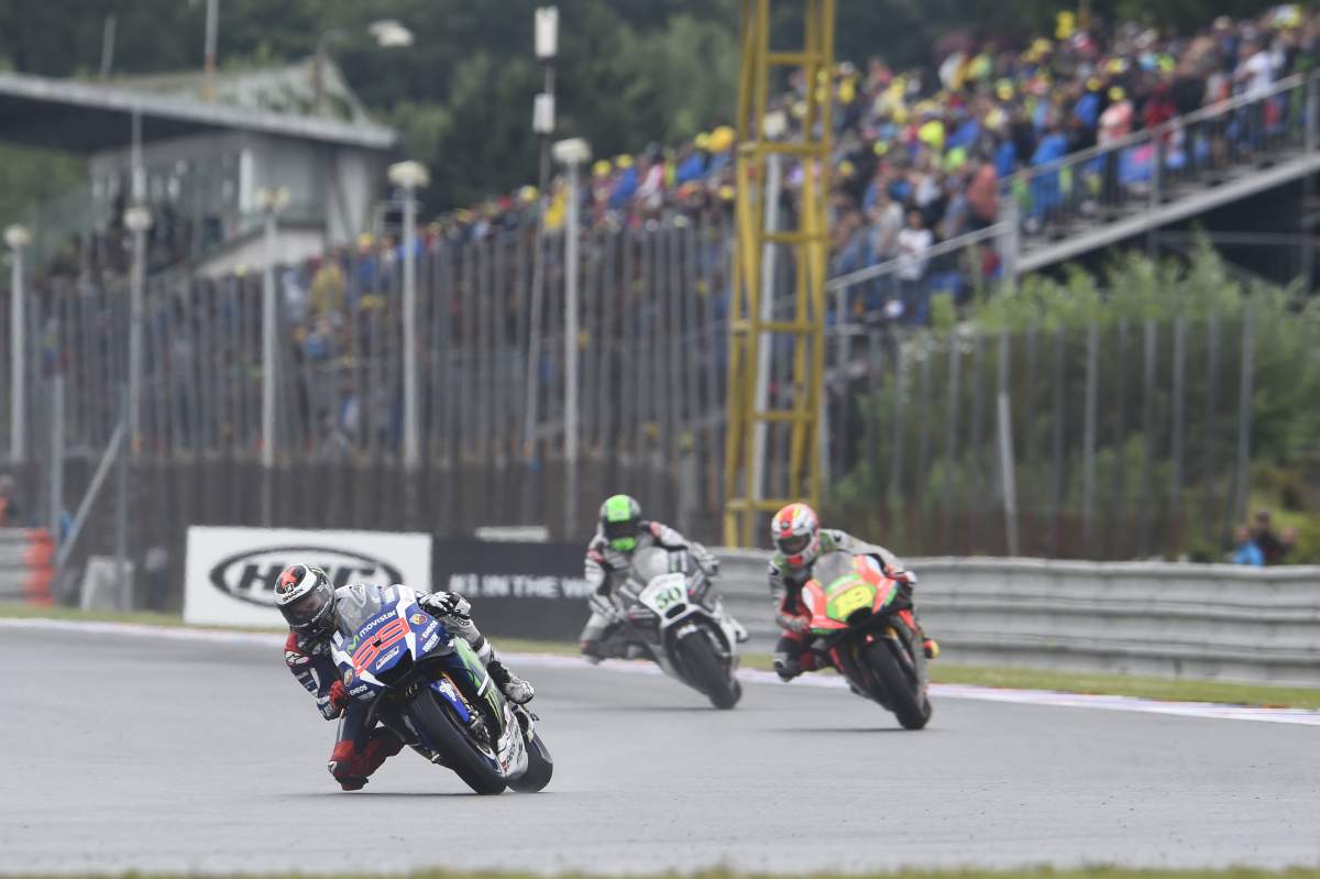 Wheelie fix proves elusive for Marquez