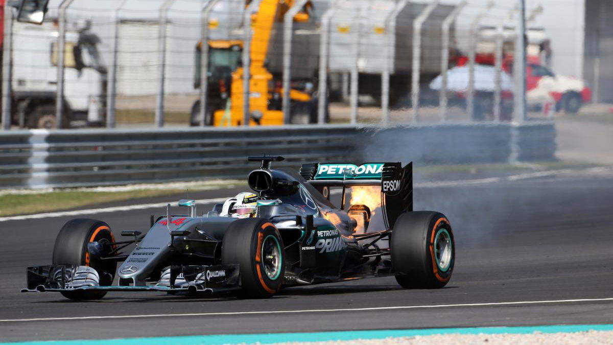 Wolff: Malaysia engine blow cost Hamilton F1 title