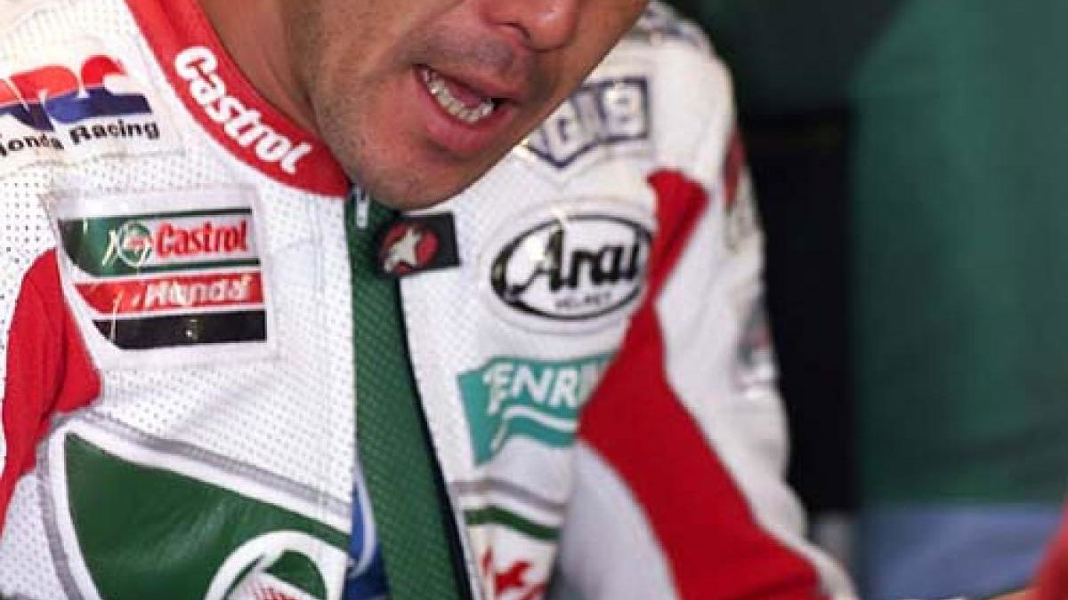 Honda veteran Okada retires.