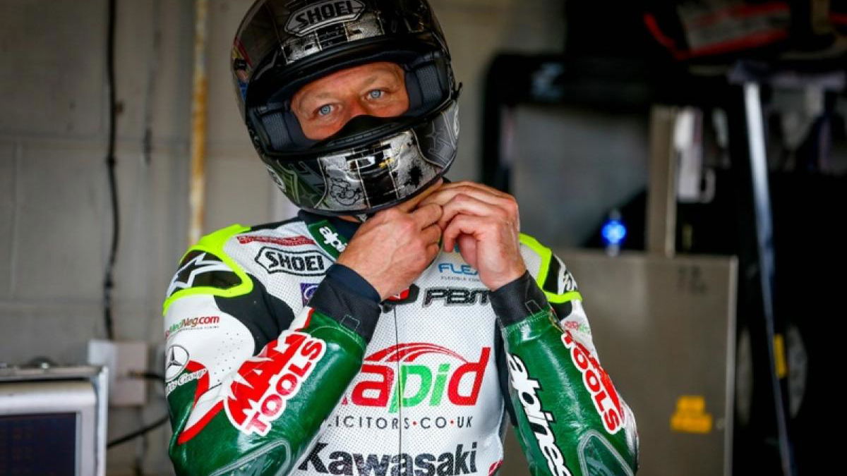Shakey to manage, mentor Jake Dixon