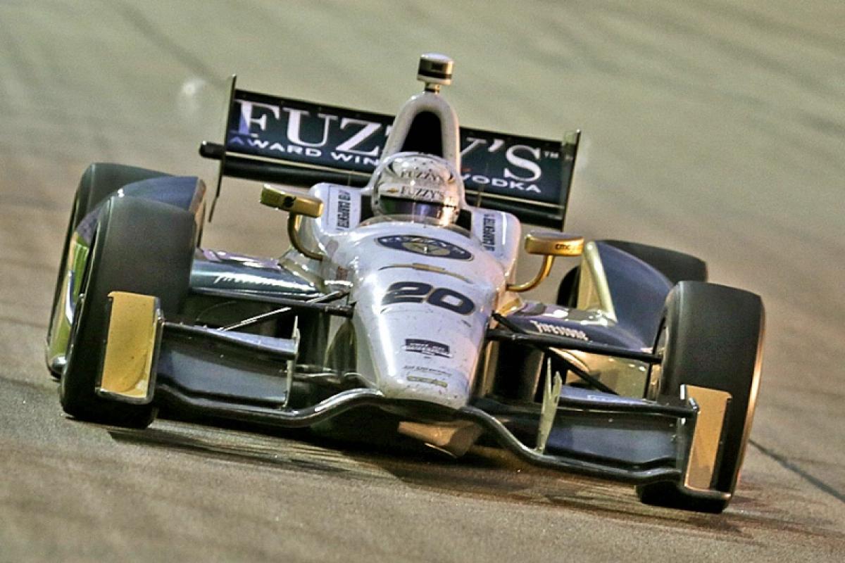Hinchcliffe starts fastest at Milwaukee