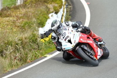 Michael Dunlop in Buildbase BMW deal for 2016