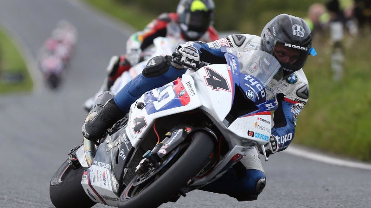 Guy Martin withdraws from Macau Grand Prix