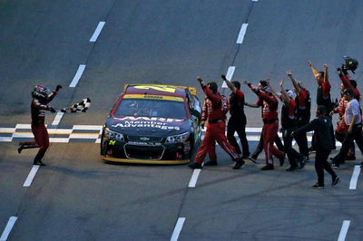 Jones extends Trucks lead with Texas win