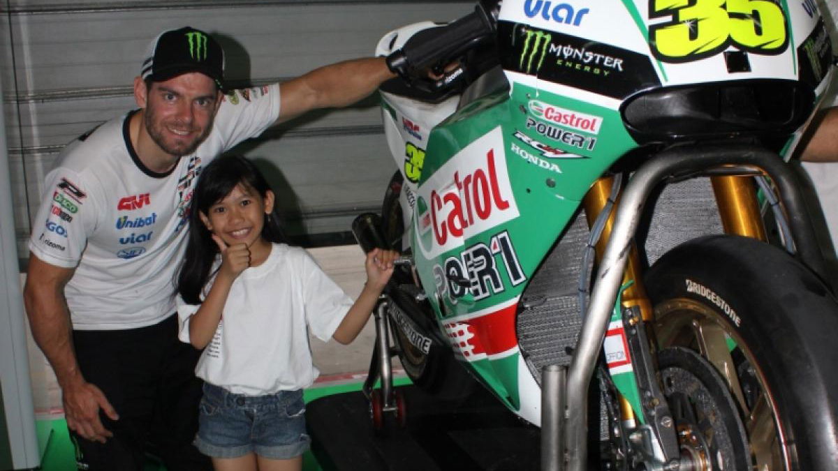Cal Crutchlow fan interviews her hero!