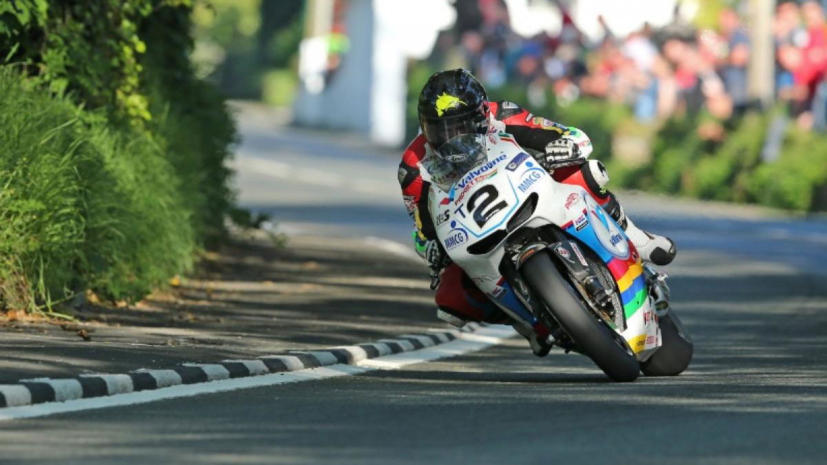 Ulster GP: Bruce Anstey to ride exotic RCV at Dundrod