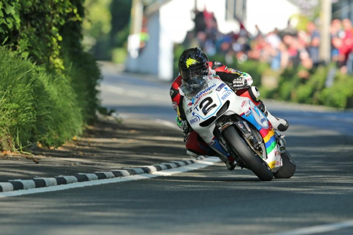 Leading TT Privateer Hegarty joins Top Gun Racing