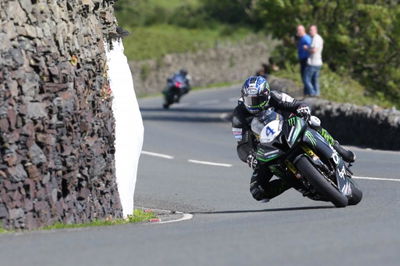 TT 2016: Top Sidecar driver Ian Bell loses life