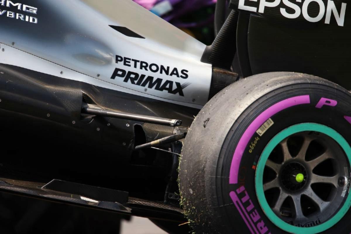 Vettel mocks Verstappen kerb complaints