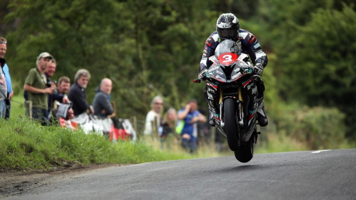 Dunlop dominant on home patch at Armoy