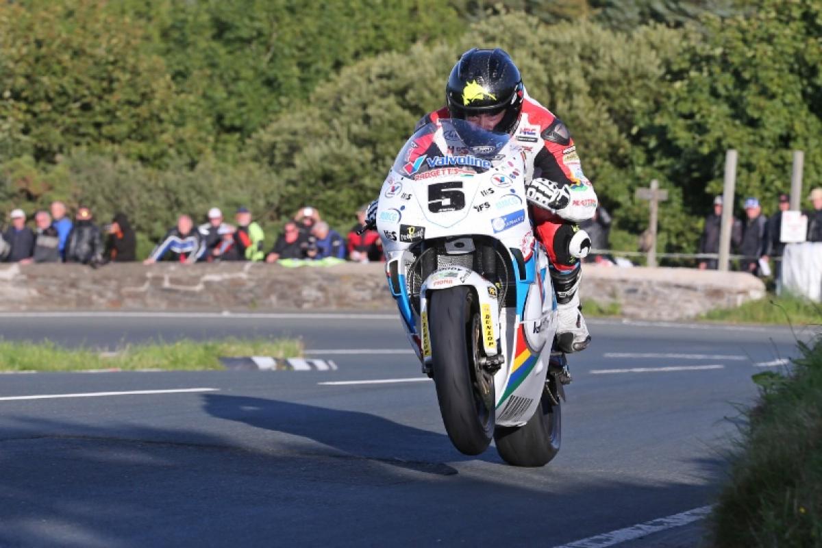 Classic TT: Dean Harrison fastest as session halted