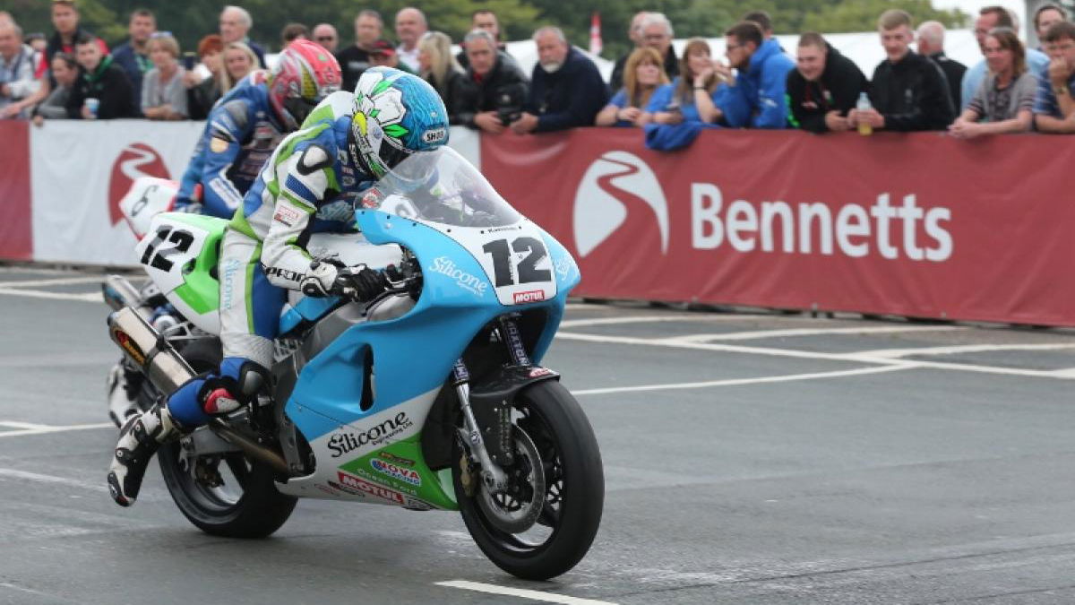 Classic TT: Dean Harrison fastest as session halted
