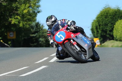 Classic TT: Anstey clocks fastest ever 250 lap