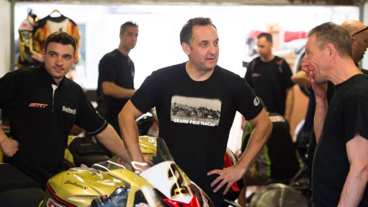Macau GP: Rutter tops first practice session