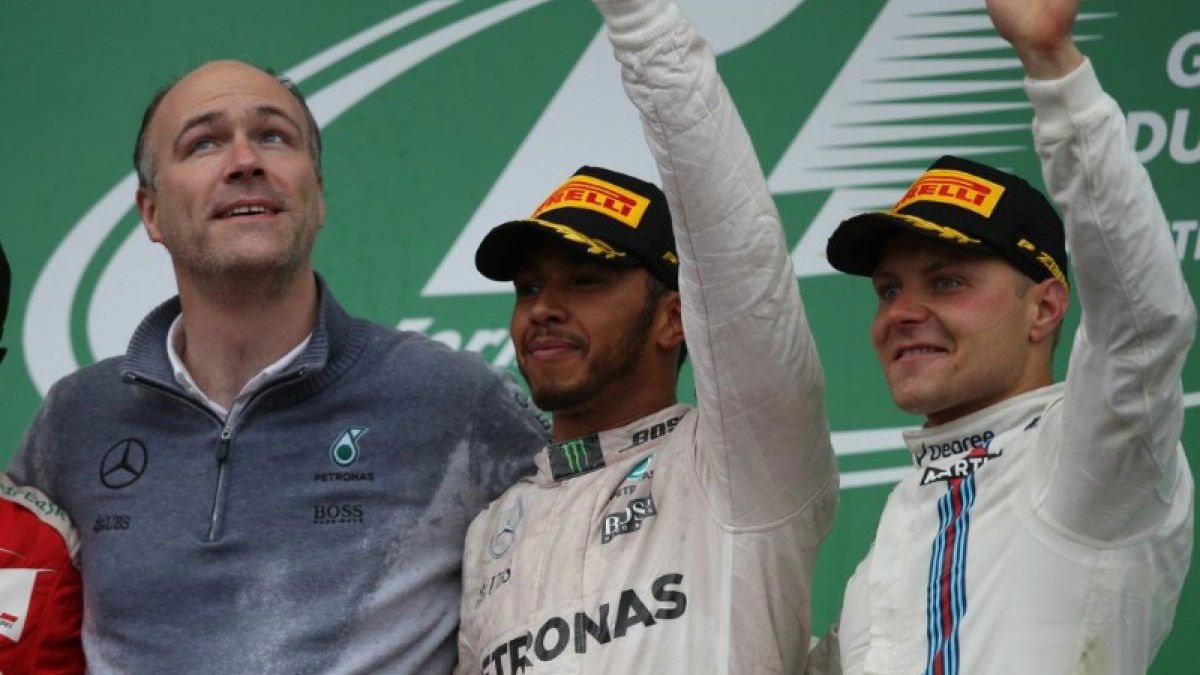 Hamilton clarifies data sharing comments with Bottas