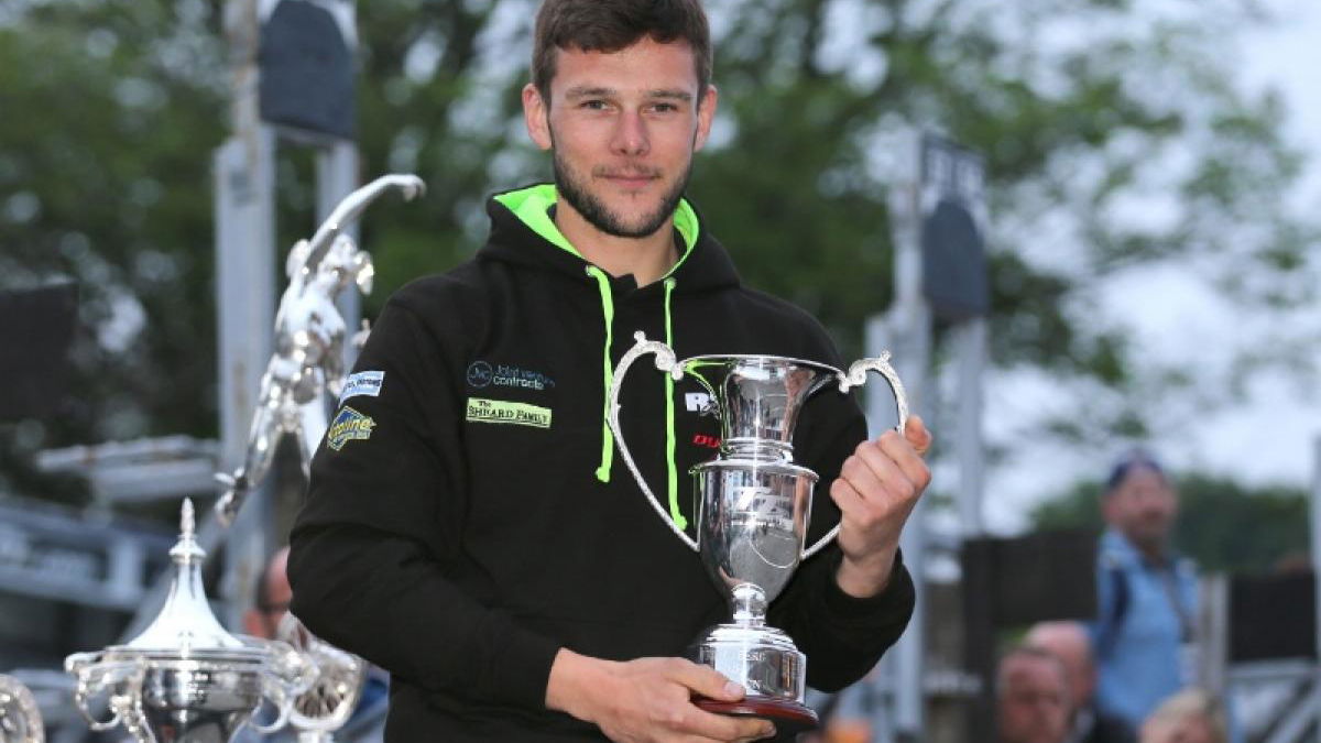 Leading TT Privateer Hegarty joins Top Gun Racing
