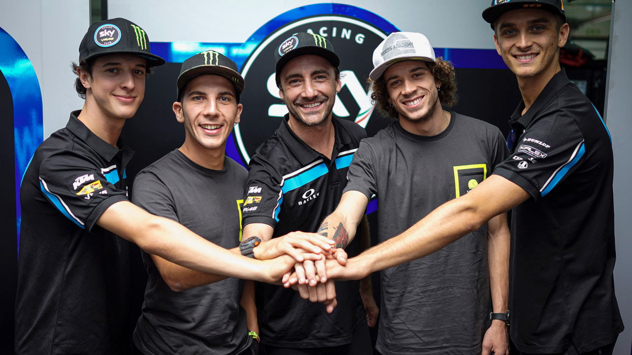VR46 signs Bezzecchi, Migno for 2020