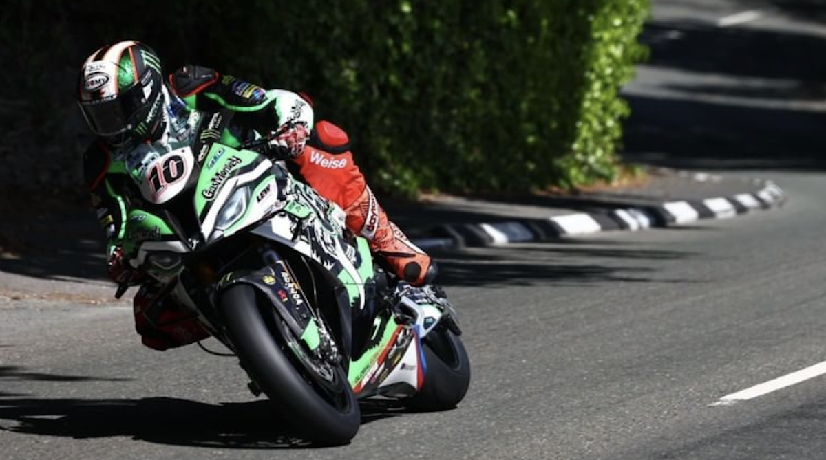 TT Ilha de Man 2022 – Peter Hickman vence primeira corrida Superbike