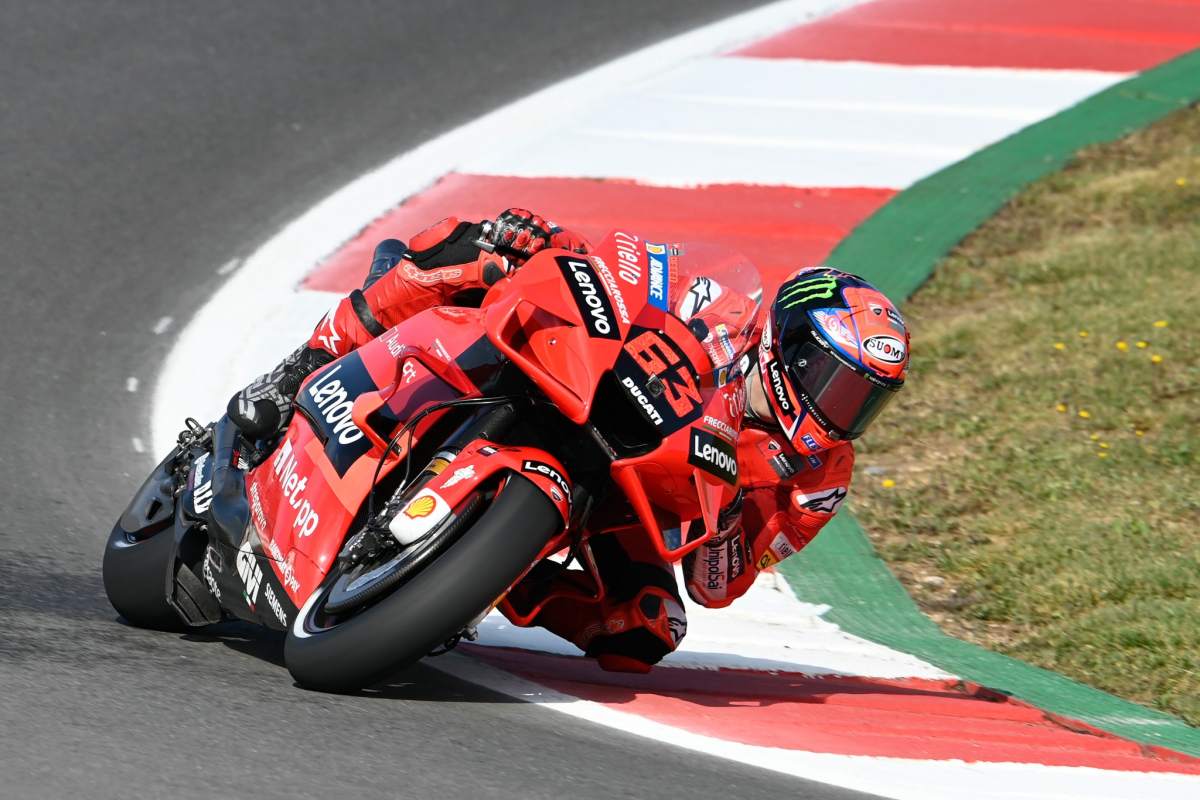 Bagnaia escapa na frente e vence a primeira etapa em Portugal