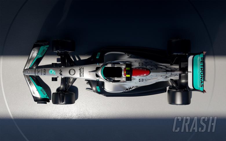 Mercedes explains decision to return to silver F1 livery