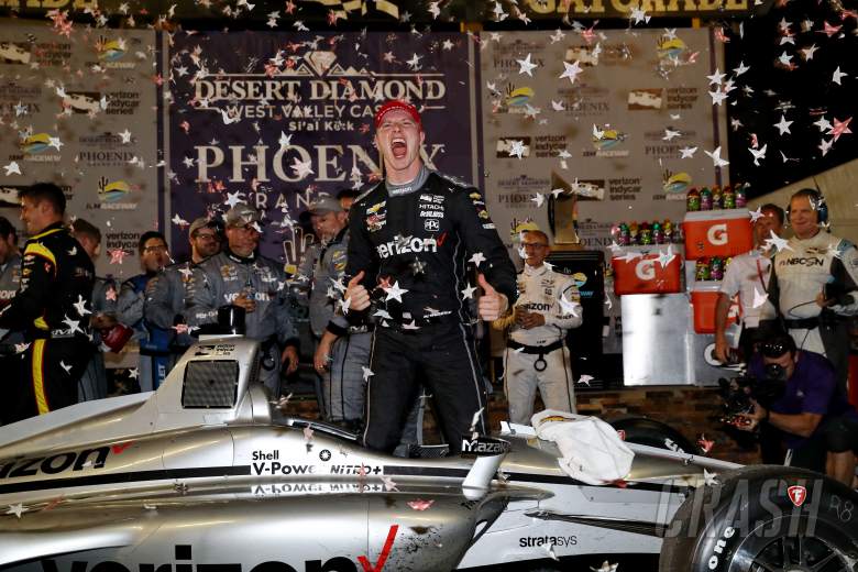 Newgarden charges to late Phoenix IndyCar win