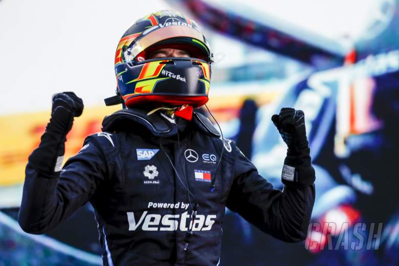 Vandoorne leads Mercedes 1-2 in Formula E season finale