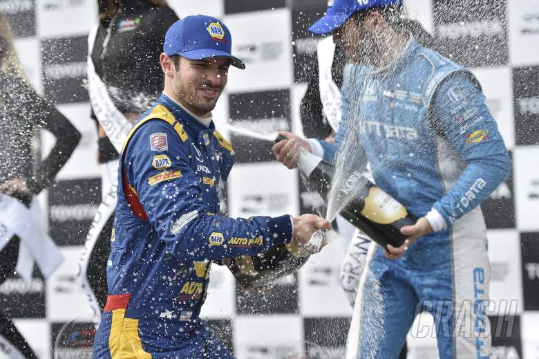 Rossi mendominasi perjalanan menuju kemenangan IndyCar Long Beach