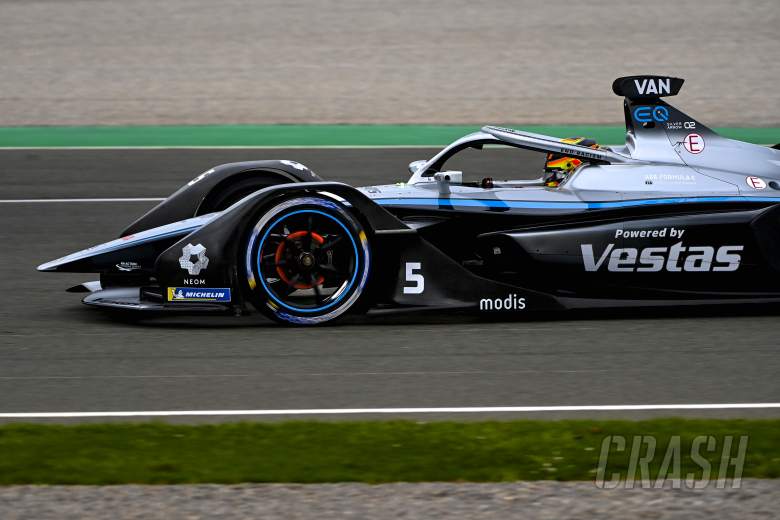 Mercedes’ Vandoorne storms to pole for first Valencia E-Prix 
