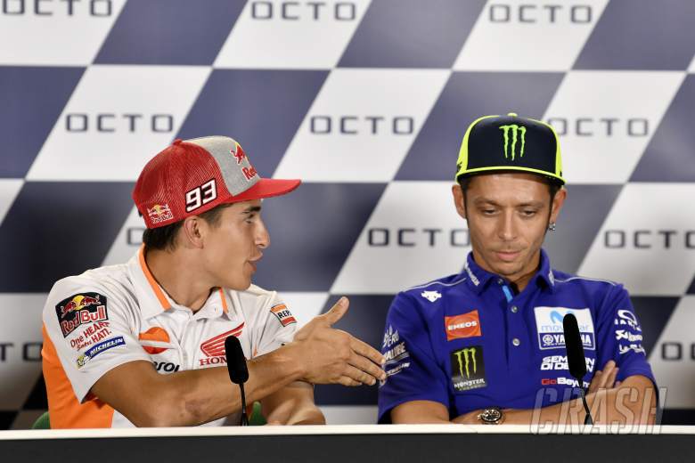 Rossi menolak jabat tangan Marquez - Diperbarui