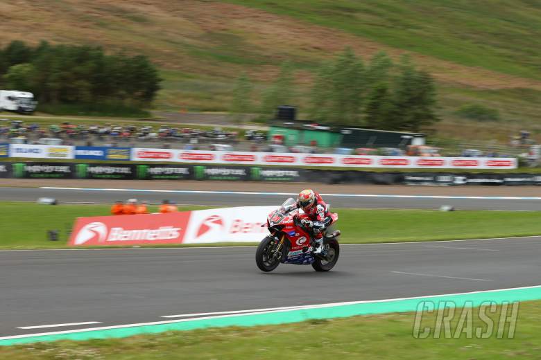 Iddon claims second BSB win, championship lead in wild weekend