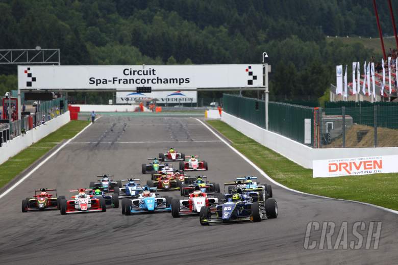 British F3 introduces controversial points for overtaking system