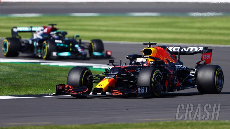 F1 GP Inggris: Verstappen Kalahkan Hamilton untuk Kemenangan Sprint Qualifying